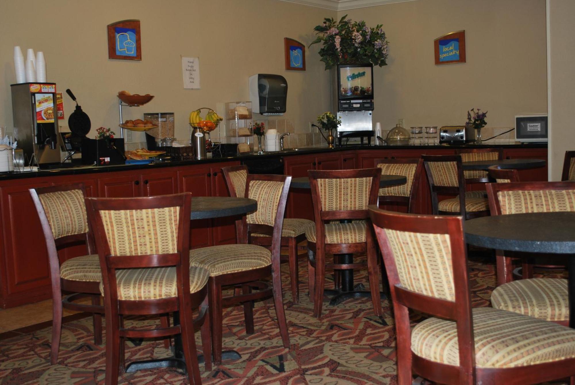 Americas Best Value Inn Lubbock East Екстериор снимка