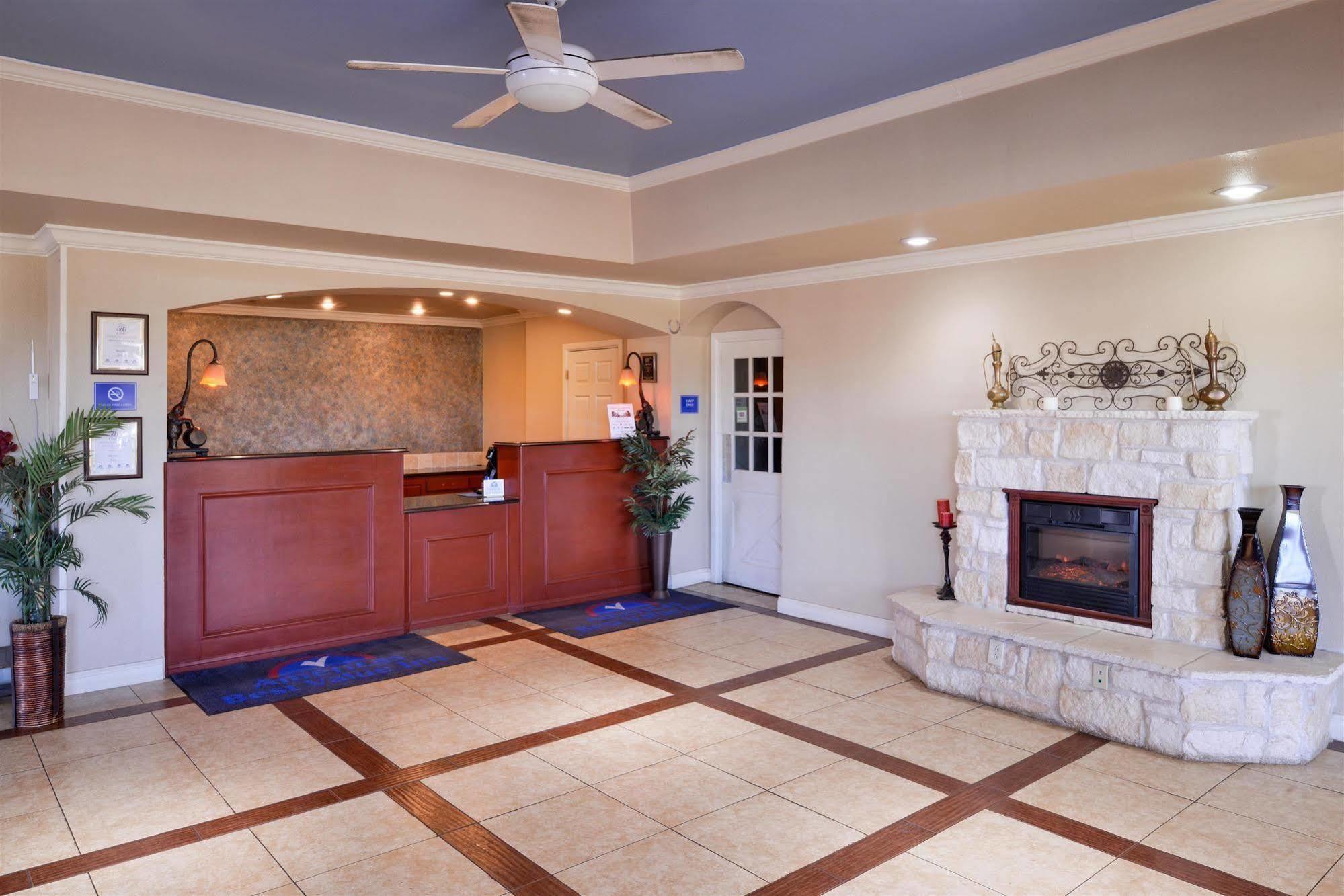 Americas Best Value Inn Lubbock East Екстериор снимка