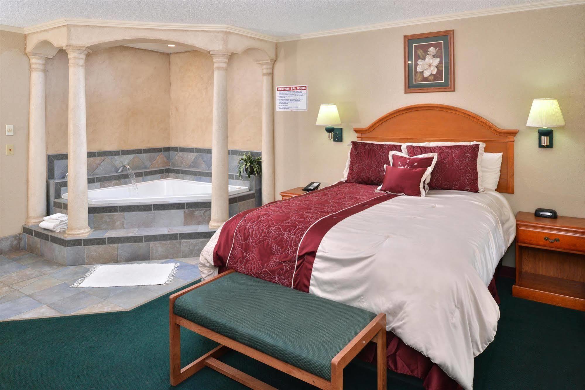 Americas Best Value Inn Lubbock East Екстериор снимка