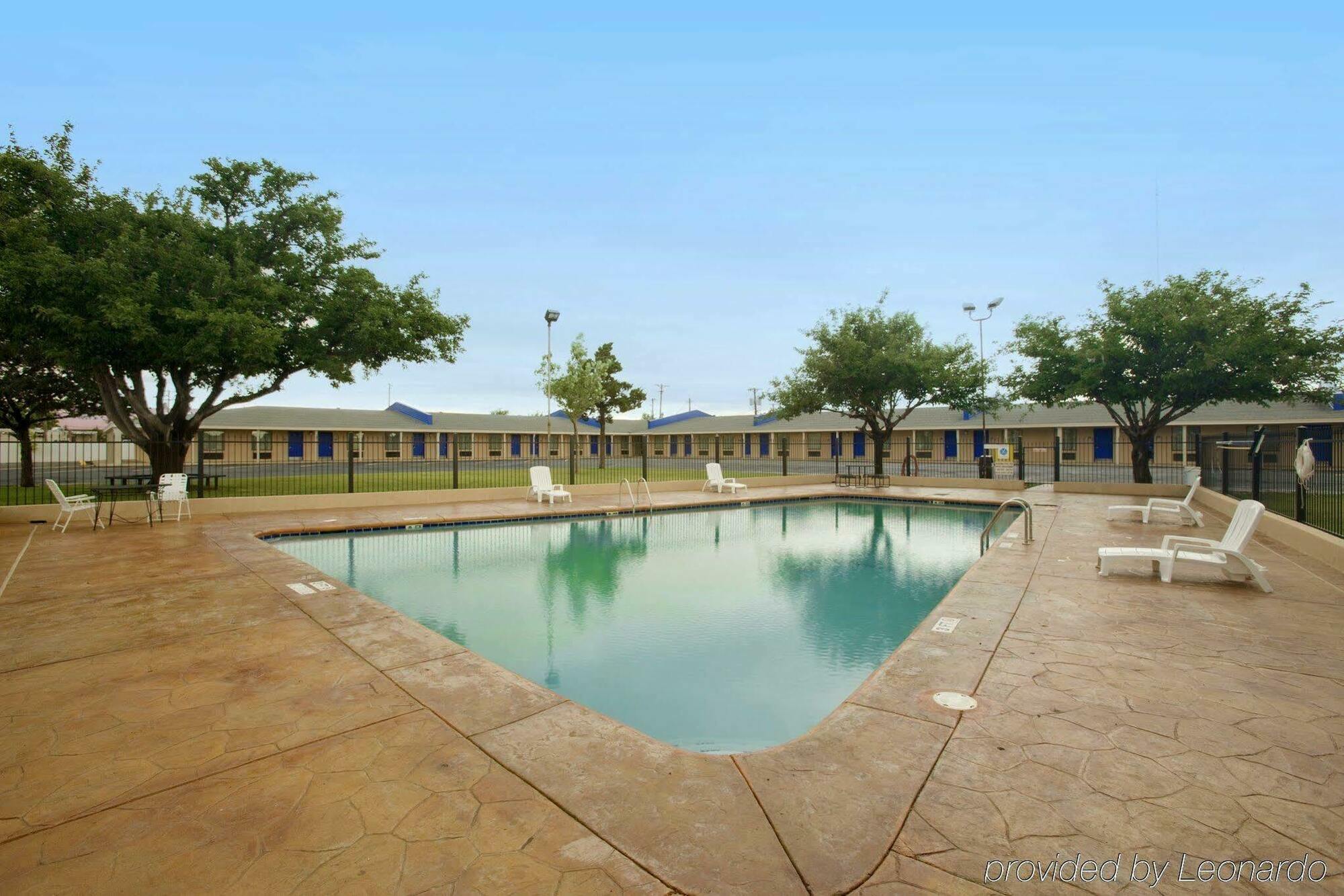 Americas Best Value Inn Lubbock East Екстериор снимка